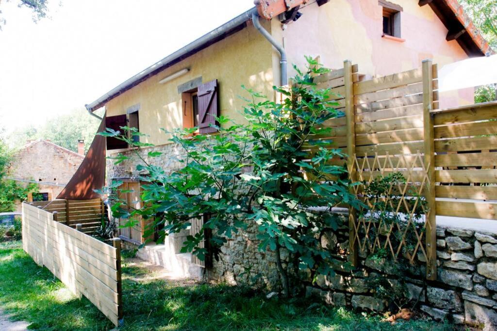 Villa La Taniere Des Druides Luzech Exterior foto